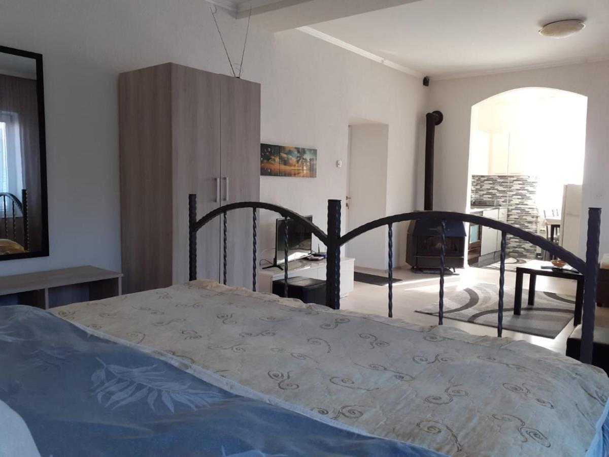 Alex Apartments Крушево Экстерьер фото
